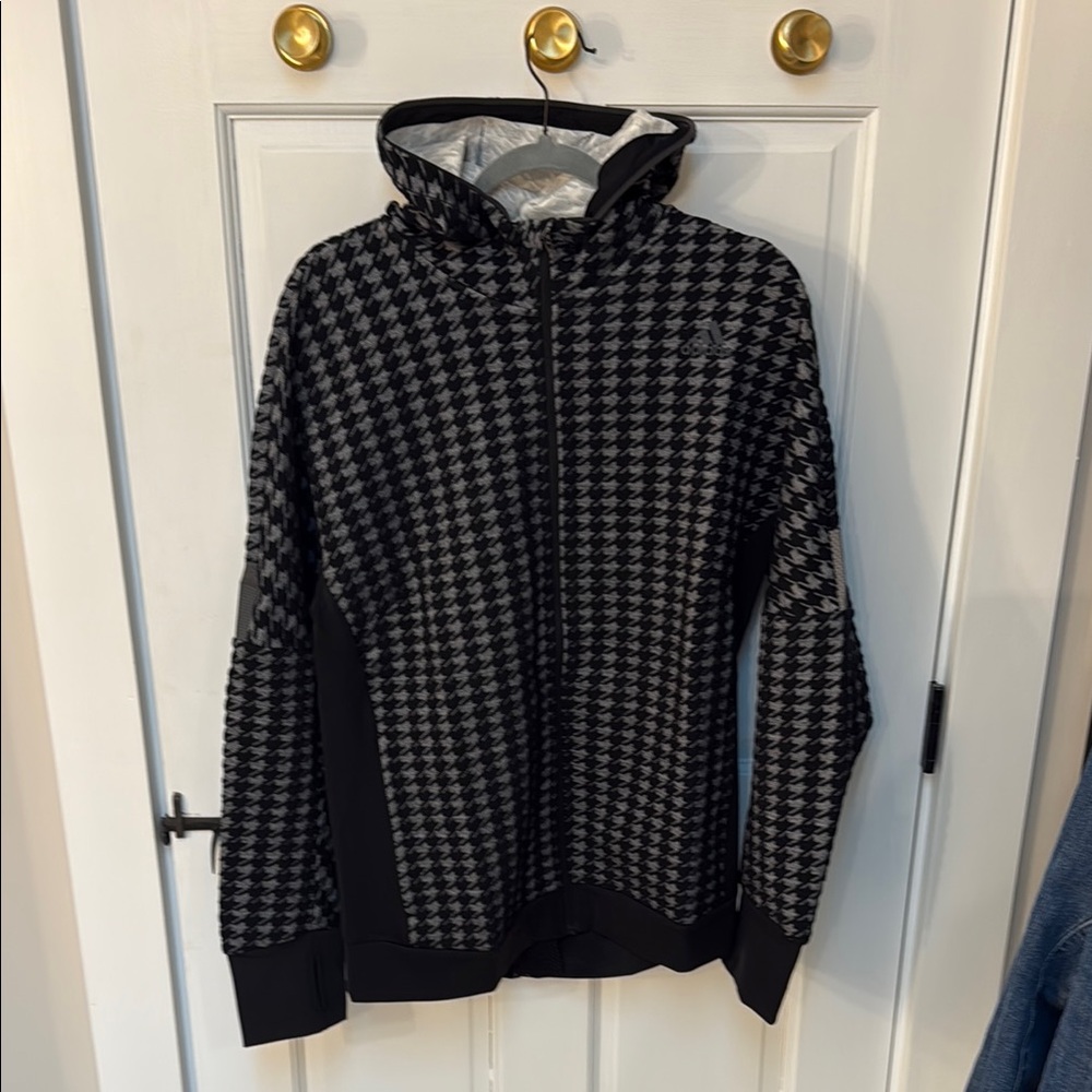 Adidas womens running jacket with hood and thumb holes